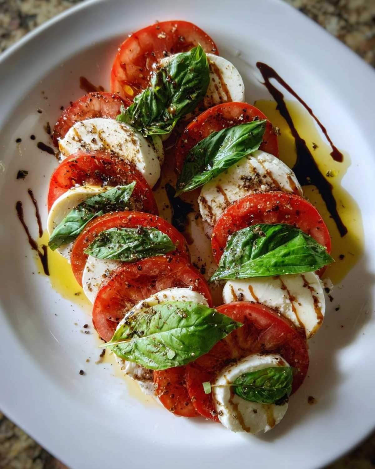 Caprese Salad with Mozzarella & Basil (Easy Summer Salad) - detail 1