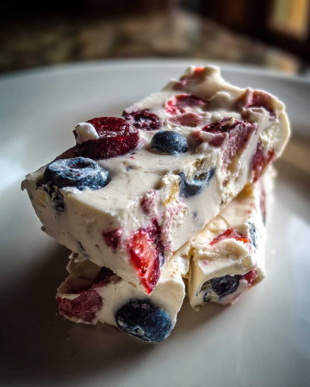Frozen Yogurt Berry Bark (Healthy Frozen Snack) - detail 2
