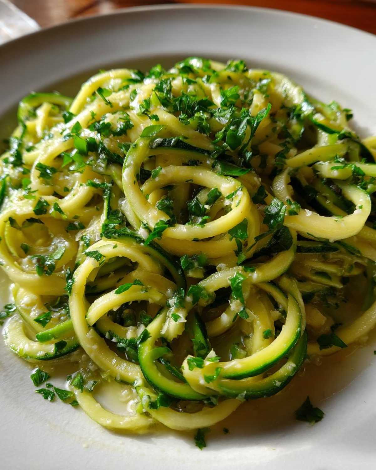 Garlic Parmesan Zucchini Noodles (Healthy Pasta Alternative) - detail 1