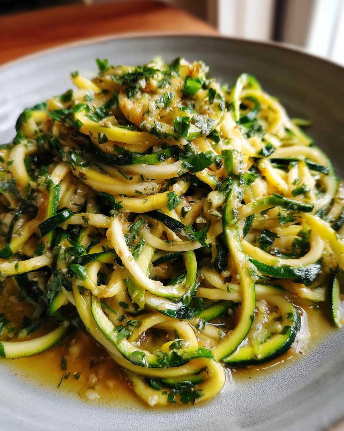 Garlic Parmesan Zucchini Noodles (Healthy Pasta Alternative) - detail 2