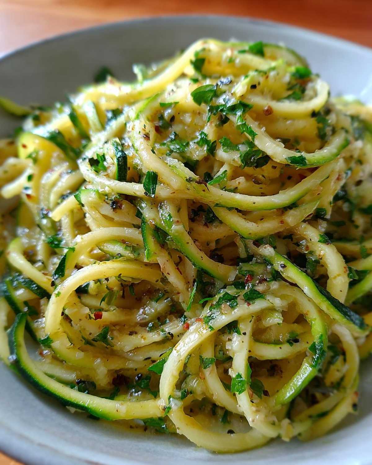Garlic Parmesan Zucchini Noodles (Healthy Pasta Alternative) - detail 3