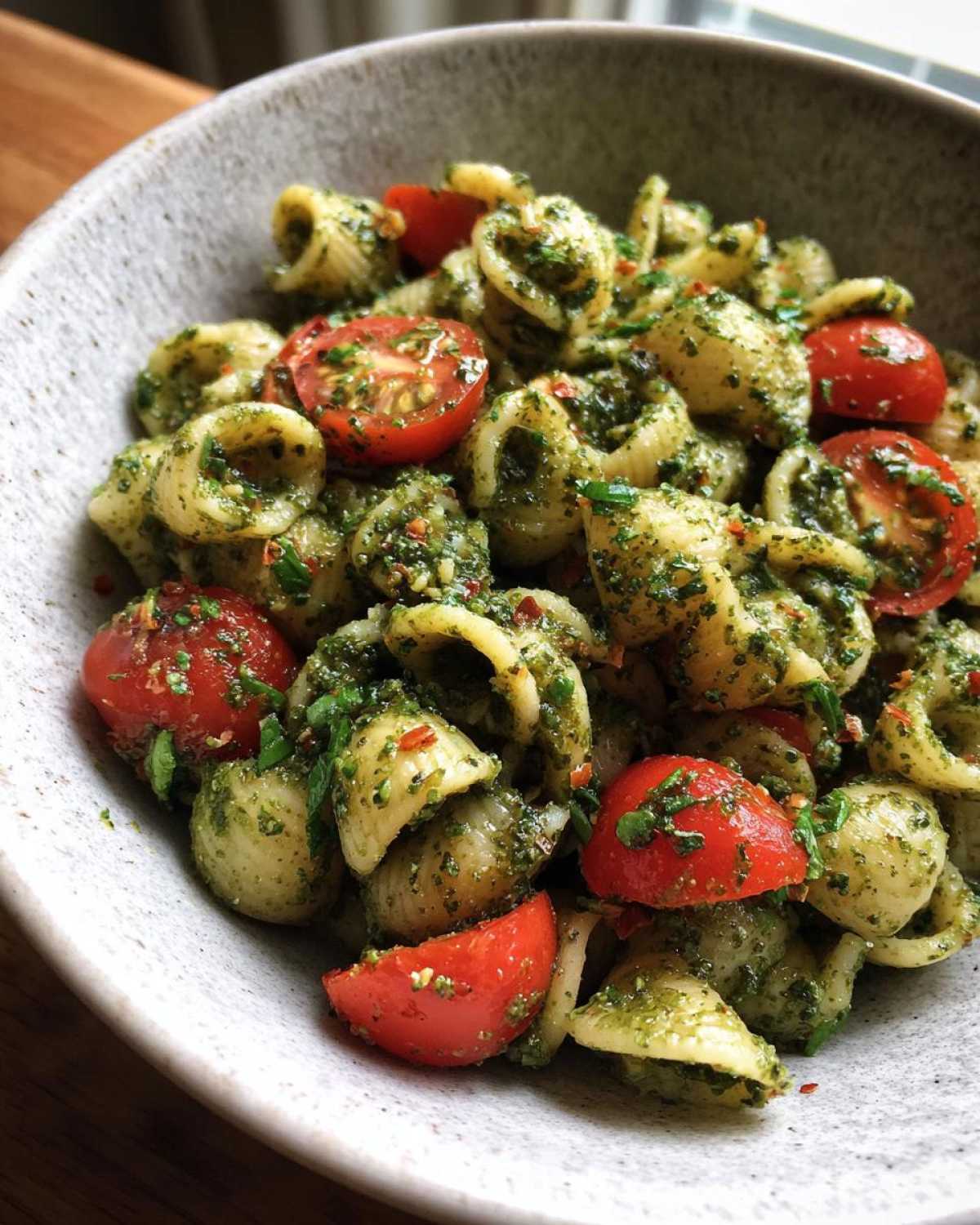 Pesto Pasta Salad with Cherry Tomatoes - detail 3