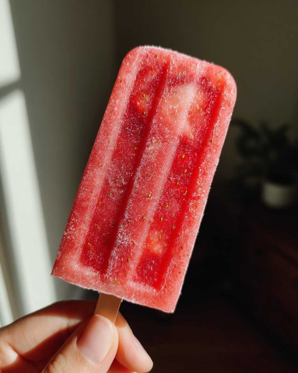 Strawberry Lemonade Popsicles (Refreshing Frozen Treat) - detail 3