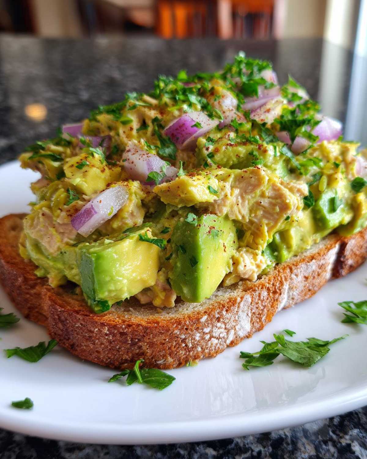 Avocado tuna salad - detail 1