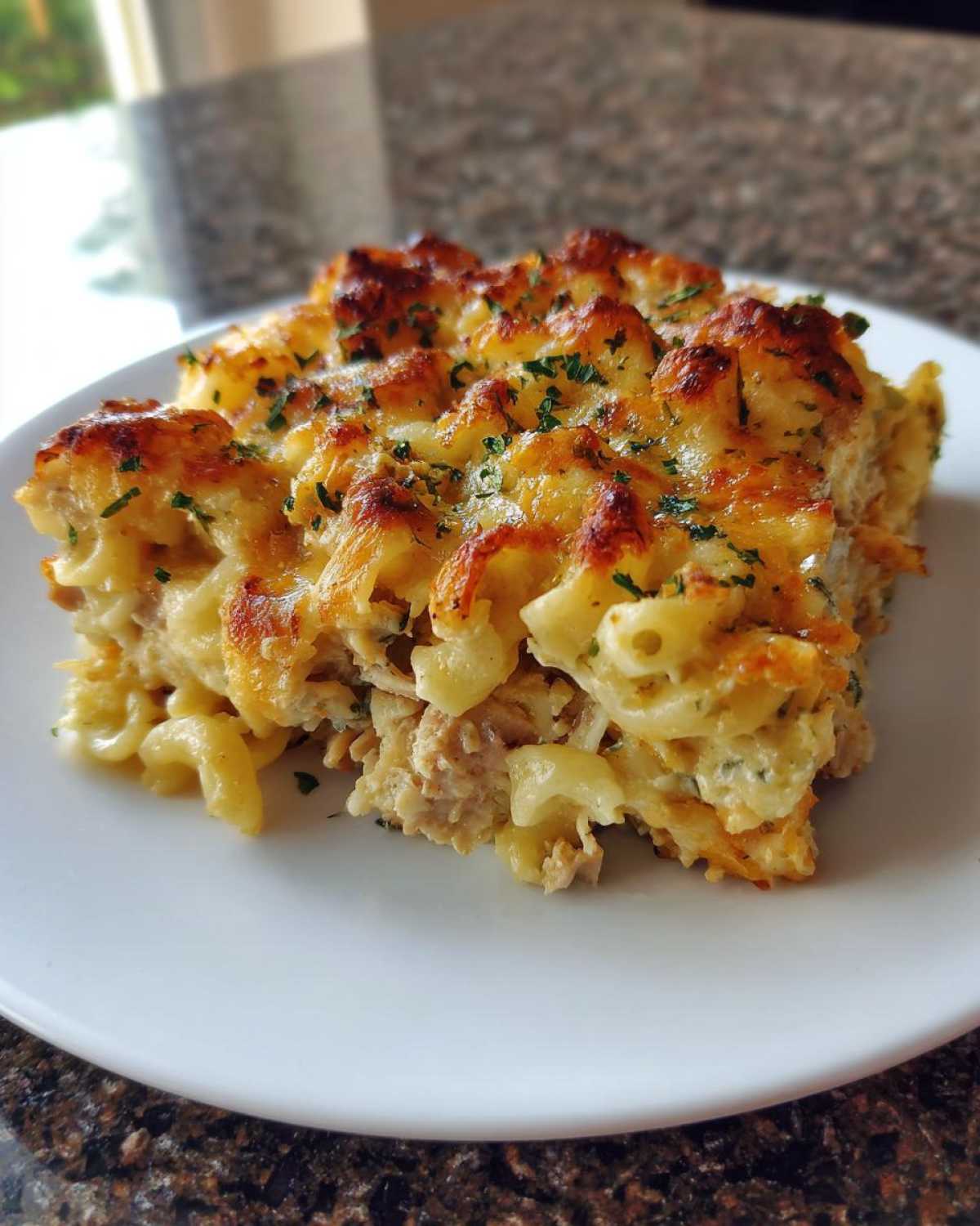 Classic tuna noodle casserole - detail 1