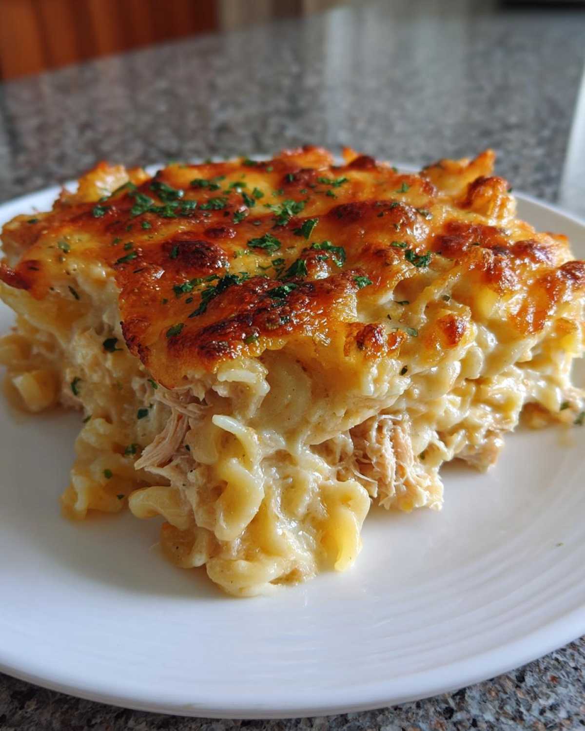 Classic tuna noodle casserole - detail 4