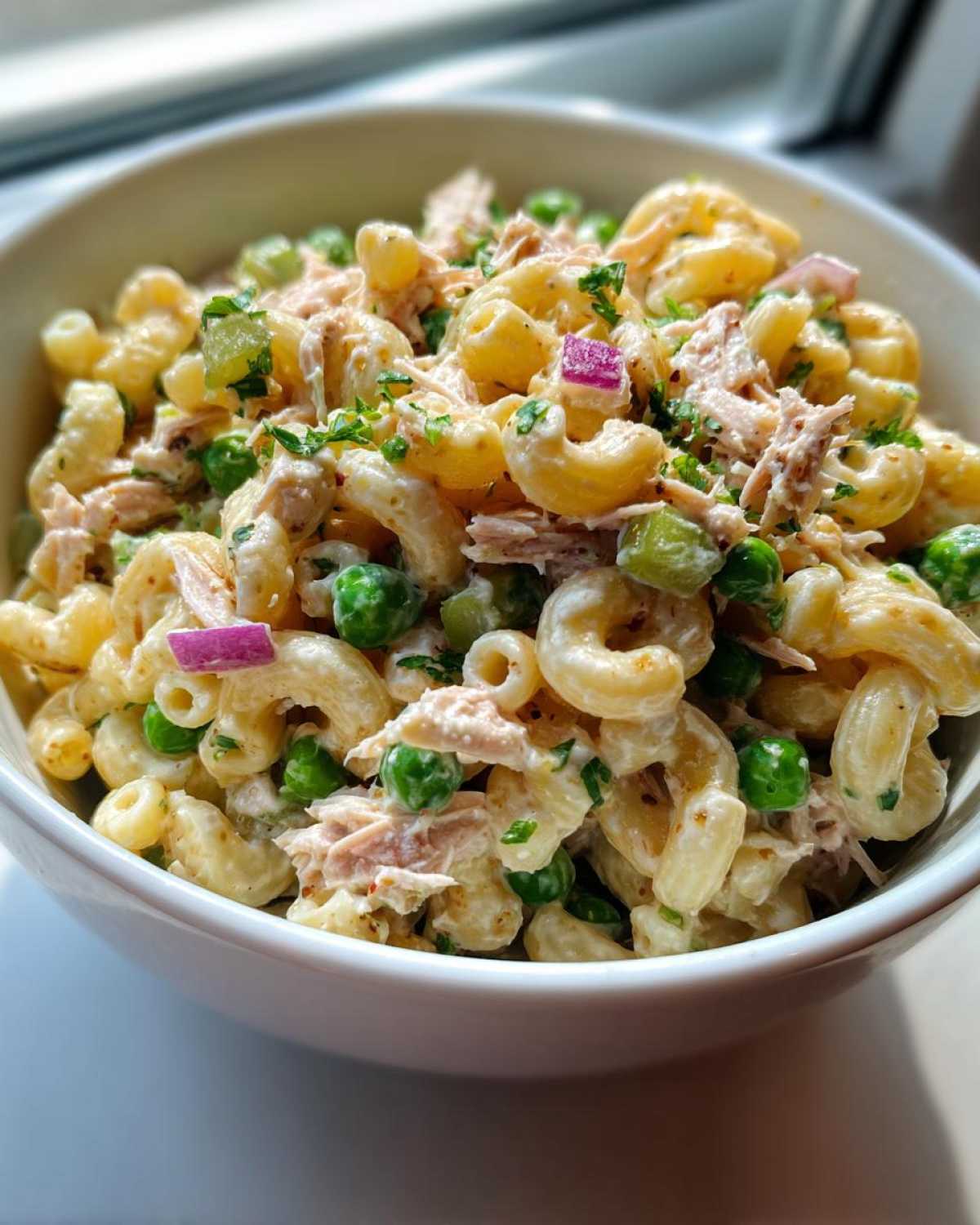 Classic tuna pasta salad - detail 2