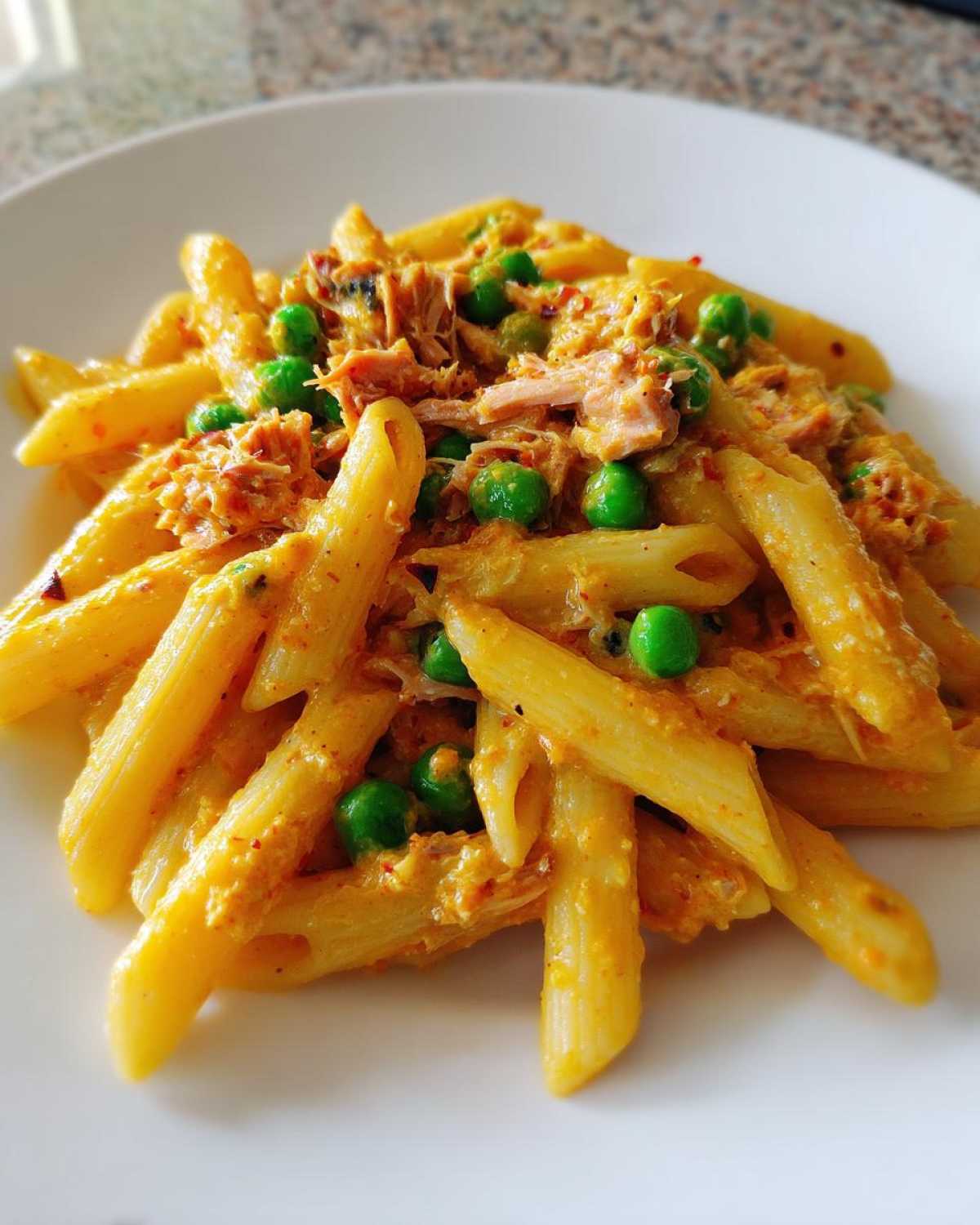 Creamy tuna pasta - detail 1