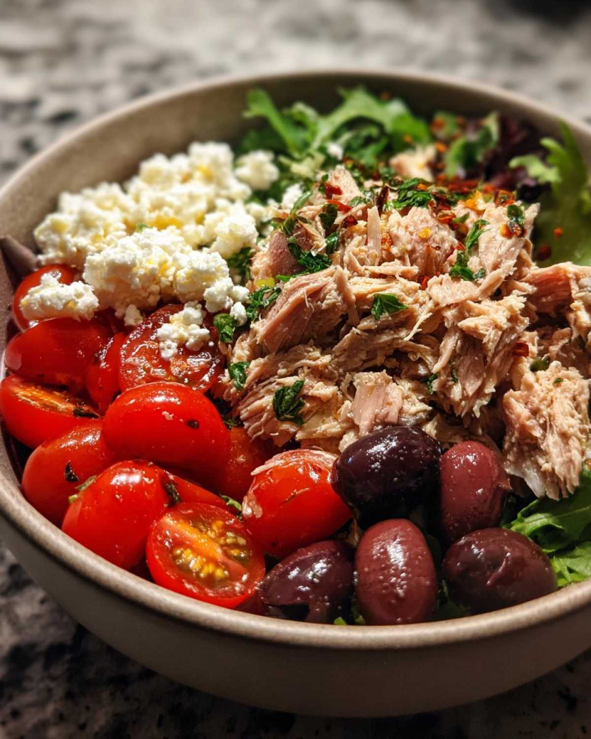 Mediterranean tuna bowl - detail 3