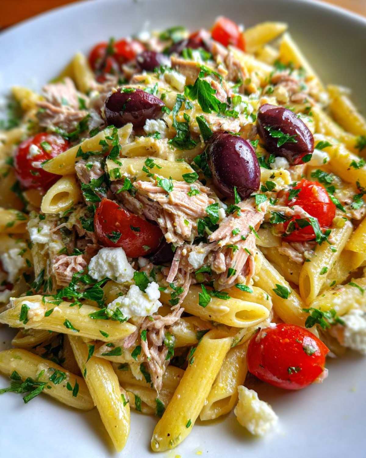 Mediterranean tuna pasta salad - detail 2