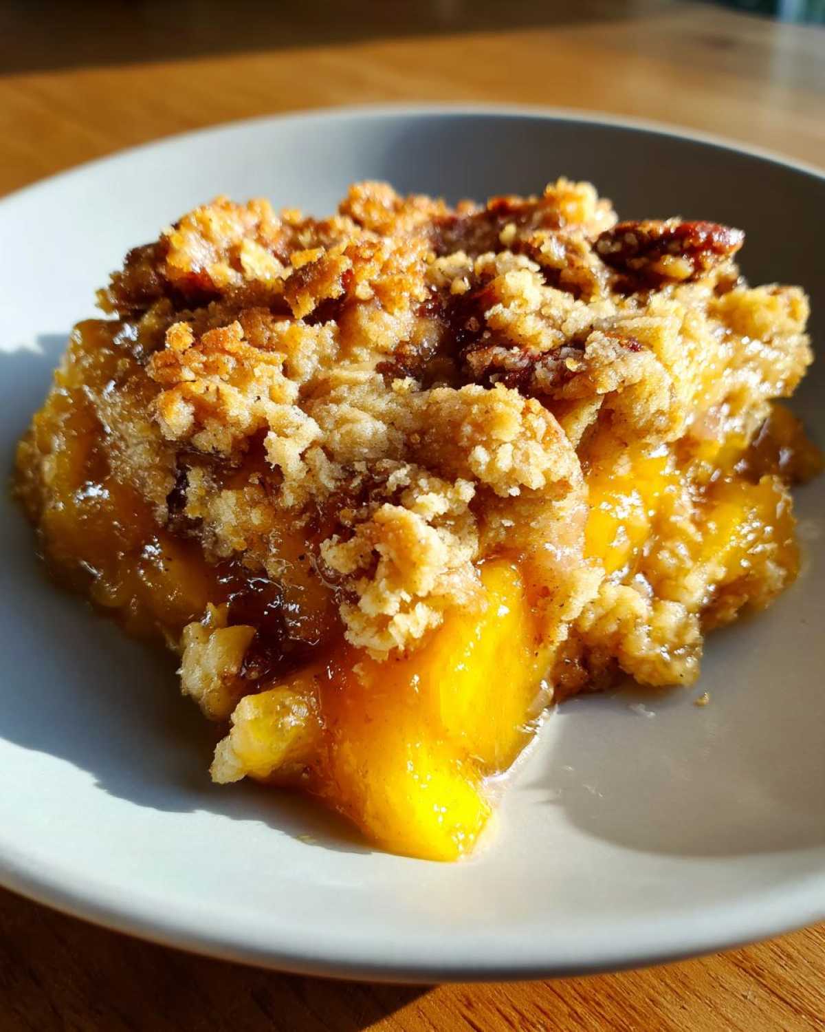 Peach Cobbler Recipe with Brown Sugar Pecan Crust - detail 3
